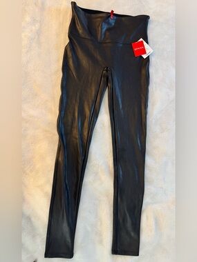 SPANX Faux Leather Leggings in Black, Size Medium
